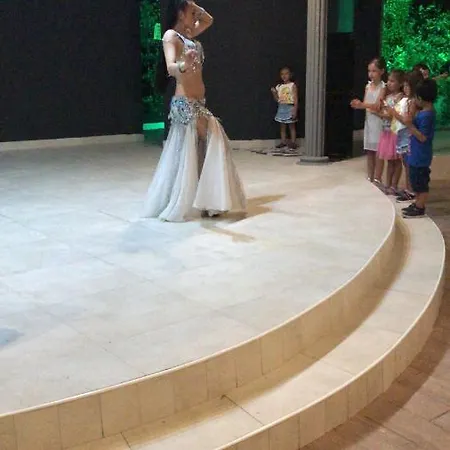 Royalisa 3* 阿拉尼亚