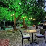Hotel Royalisa