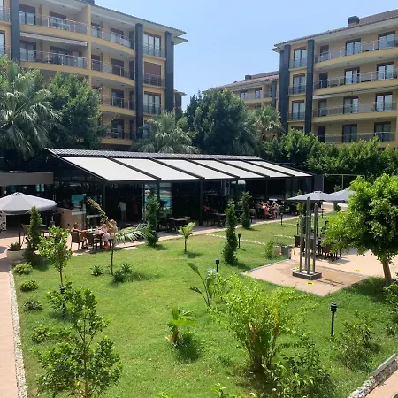 Royalisa Hotel 3*