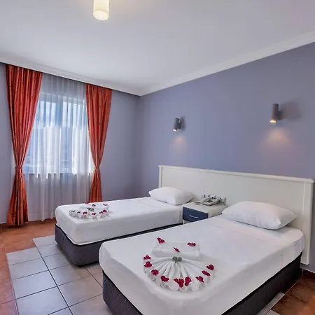 Royalisa 3*
